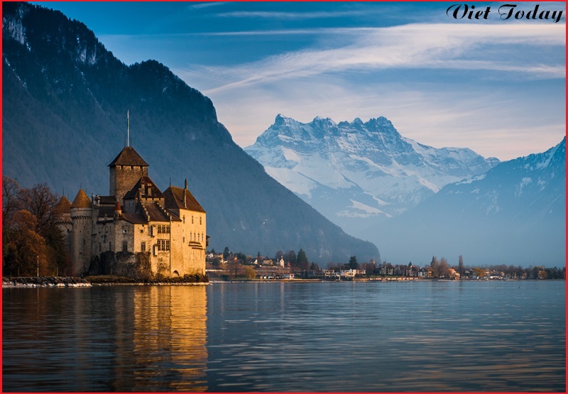 Lâu Đài Chillon